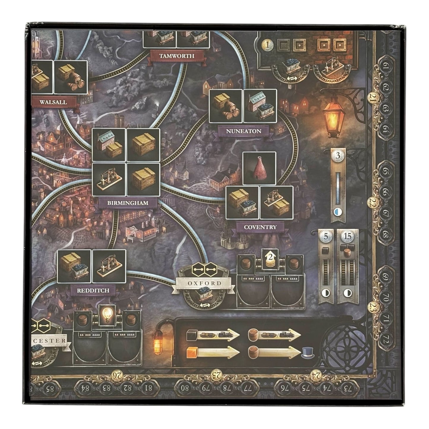 Brass Birmingham Spielbox mit eingesetztem 3D-Insert in Schwarz-Silber