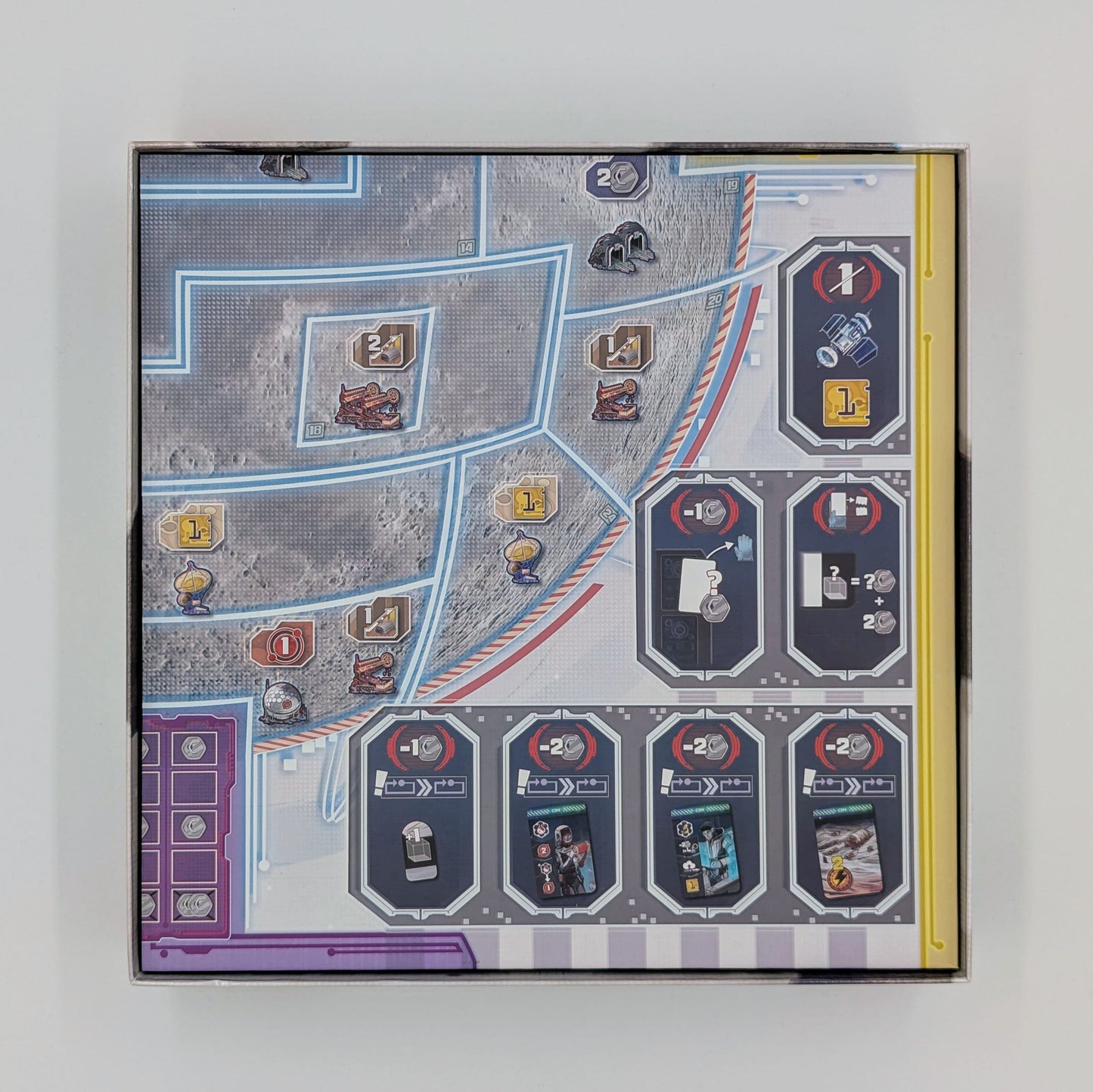 Skymines Insert, vollständig in der Spieleschachtel, inklusive Spielbrett