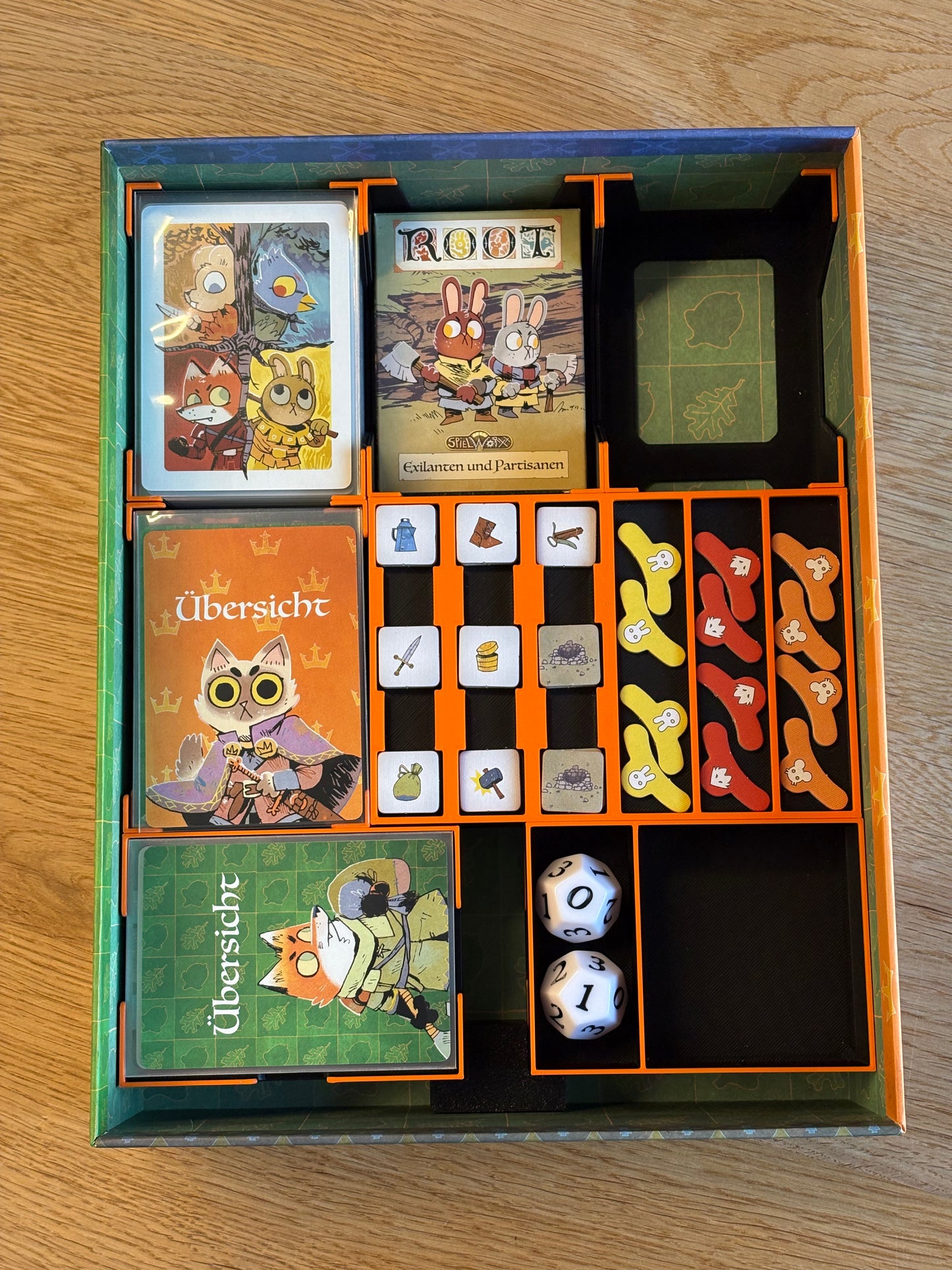Root Brettspiel Box mit Insert Ansicht von oben (komplettes insert)