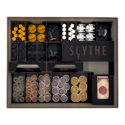 Unterste Lage des Scythe Inserts im Karton mit sortierten Fächern für Marker und Spielmaterial