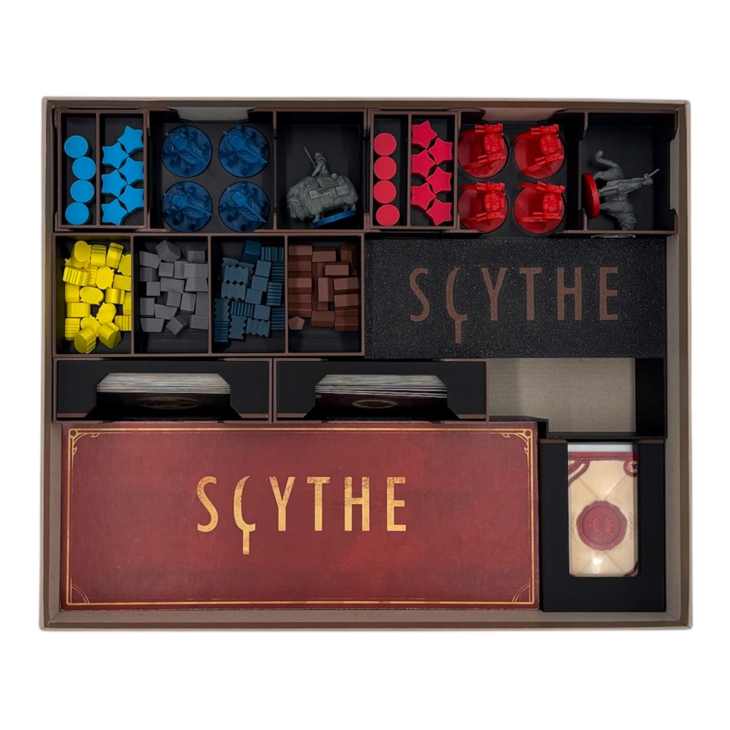 Dritte Lage des Scythe Inserts im Karton mit Spielertableaus